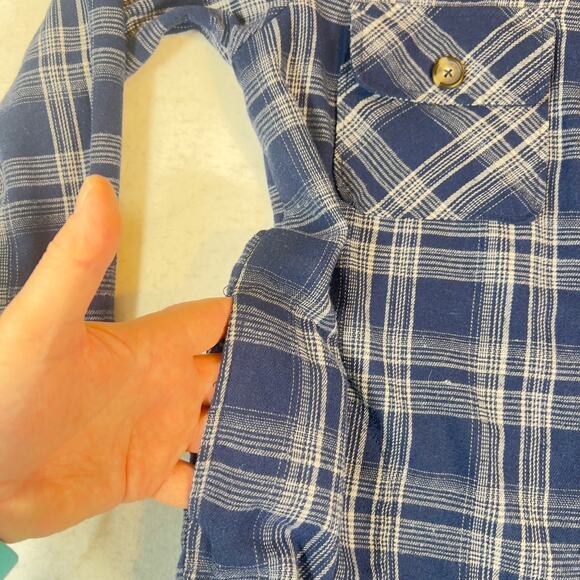 Democracy Button Shirt Woman Small Tunic Style Pockets Fringed Hem Thick Fabric - Picture 7 of 11